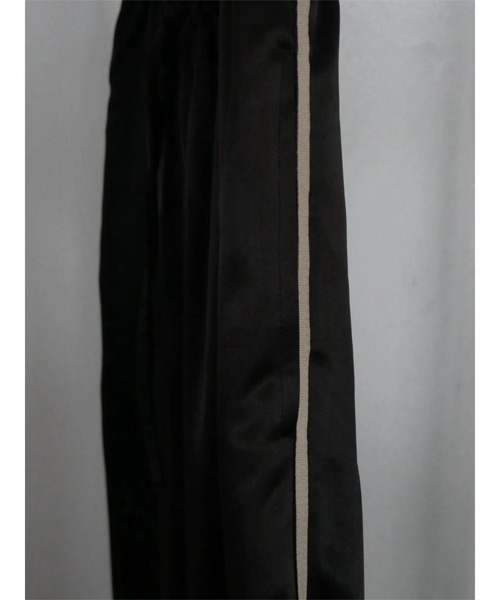 TRUNC(トランクエイティーエイト)の「Side Line Satin Pants(その他パンツ・レディース・ブラック/アイボリー・FREE)」の6枚目の写真