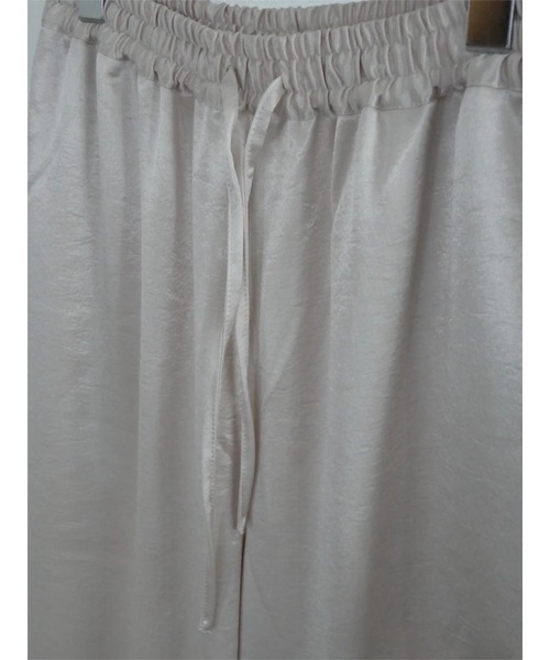 TRUNC(トランクエイティーエイト)の「Side Line Satin Pants(その他パンツ・レディース・ブラック/アイボリー・FREE)」の7枚目の写真