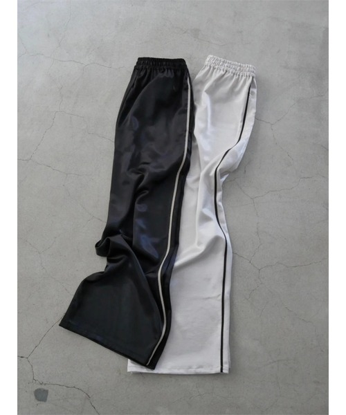 TRUNC(トランクエイティーエイト)の「Side Line Satin Pants(その他パンツ・レディース・ブラック/アイボリー・FREE)」の9枚目の写真