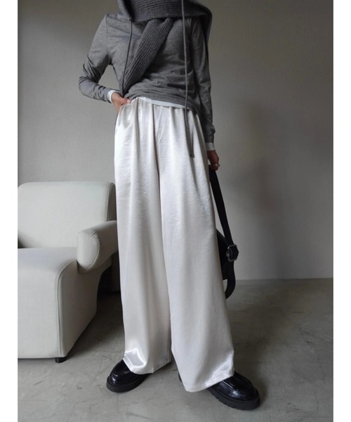 TRUNC(トランクエイティーエイト)の「Side Line Satin Pants(その他パンツ・レディース・ブラック/アイボリー・FREE)」の19枚目の写真
