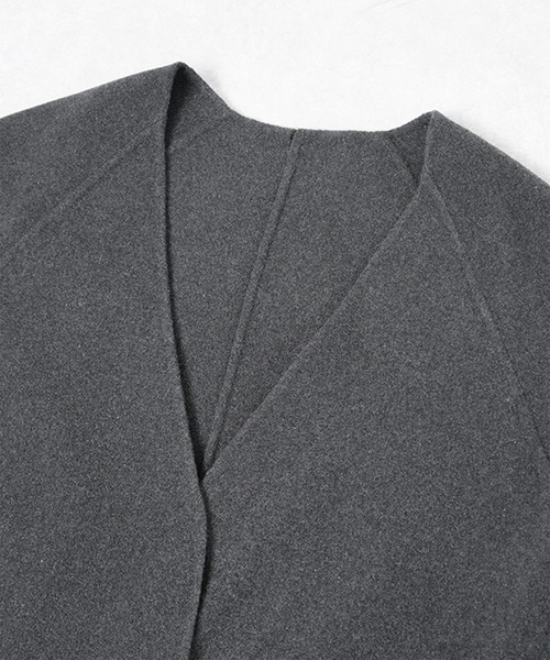 solamonat poche（ソラモナポッシェ）の「ソフトメルトン Ｖネックコート（ノーカラーコート・レディース・チャコールグレー/ライトグレー・2.0）」の17枚目の写真