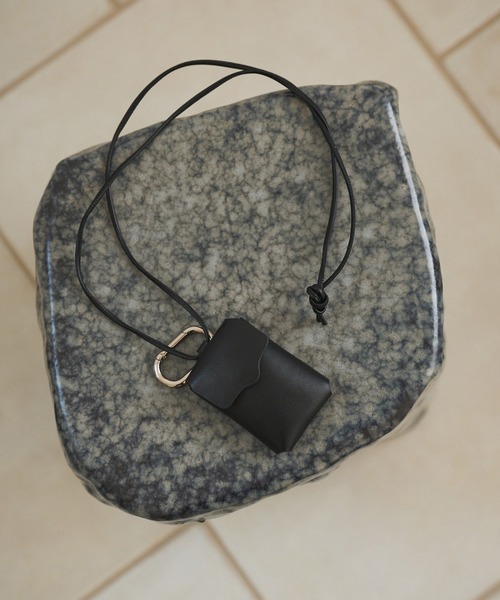anuke（アンヌーク）の「2way Multi Case（ショルダーバッグ）」 - WEAR