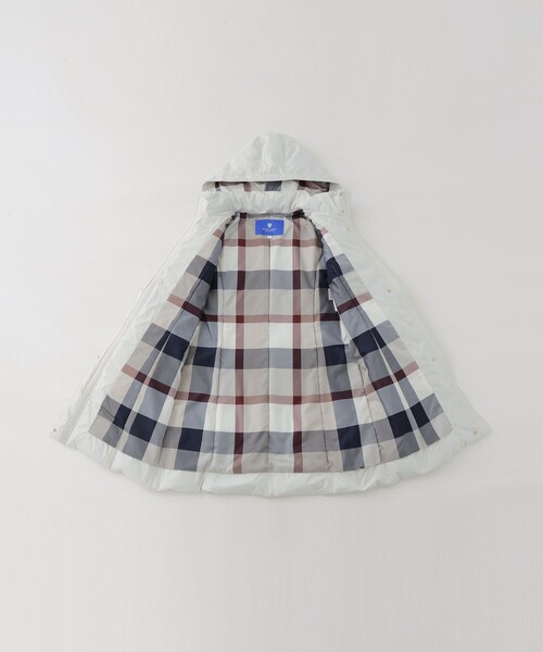 BLUE LABEL CRESTBRIDGE(ブルーレーベルクレストブリッジ)の「【一部店舗限定】タフタロングダウンコート(ダウンジャケット/コート・レディース・ダークネイビー/ブラック/ホワイト系その他・40/36/38)」の10枚目の写真