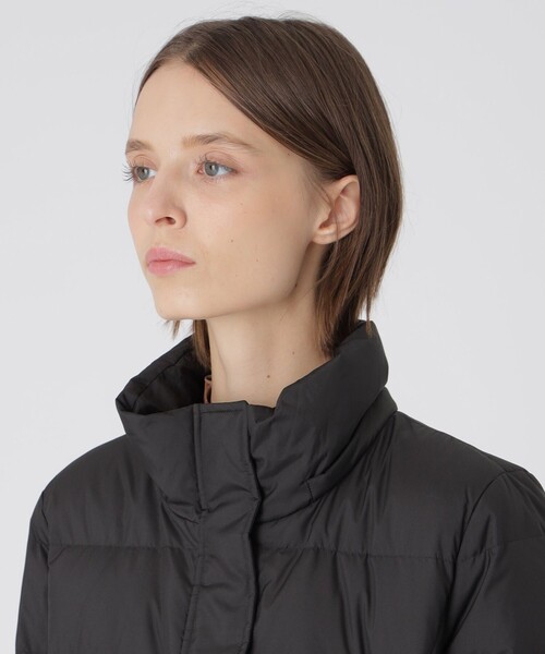 BLUE LABEL CRESTBRIDGE(ブルーレーベルクレストブリッジ)の「【一部店舗限定】タフタロングダウンコート(ダウンジャケット/コート・レディース・ダークネイビー/ブラック/ホワイト系その他・40/36/38)」の16枚目の写真