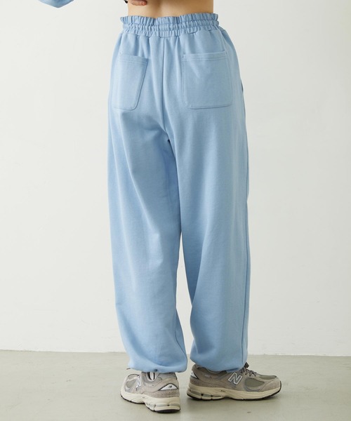 MILKFED.（ミルクフェド）の「LOOSE SWEATPANTS（スウェットパンツ・レディース・ライトブルー/ブラック/オートミール・M/S）」の7枚目の写真