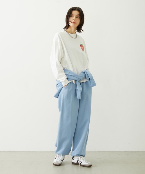 MILKFED.（ミルクフェド）の「LOOSE SWEATPANTS（スウェットパンツ・レディース・ライトブルー/ブラック/オートミール・M/S）」の15枚目の写真