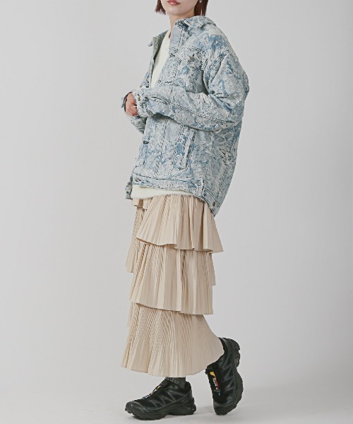 LUXSTYLE（ラグスタイル）の「ダメージ加工花柄デニムジャケット（デニムジャケット・メンズ・ブルー・L/M）」の13枚目の写真