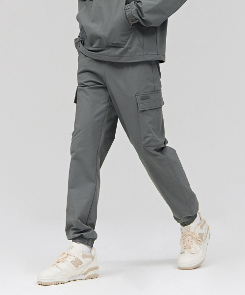 CHASECULT(チェイスカルト)の「男性ストレッチ裏起毛カーゴジョガーパンツ-カーキ(スウェットパンツ・メンズ・カーキ・70/76/82/86)」の2枚目の写真