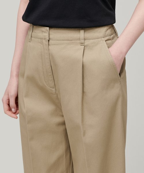MUSINSA STANDARD WOMAN（ムシンサスタンダードウーマン）の「ウィメンズテーパードチノパンツ[ベージュ]（その他パンツ・レディース・その他・30/24/25/26/27/29）」の5枚目の写真