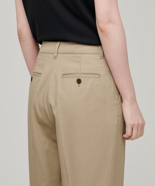 MUSINSA STANDARD WOMAN（ムシンサスタンダードウーマン）の「ウィメンズテーパードチノパンツ[ベージュ]（その他パンツ・レディース・その他・30/24/25/26/27/29）」の6枚目の写真