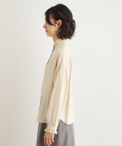 LAURA ASHLEY(ローラアシュレイ)の「【洗える/羽織に使える】セルロース フリルブラウス(シャツ/ブラウス・レディース・ベージュ/レッド・38)」の12枚目の写真