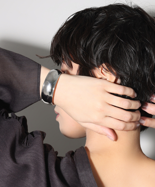 Spick&span SAMH by LILAS シルバーワイドバングル未使用 Spick&span SAMH by LILAS シルバーワイドバングル未使用 - メルカリ