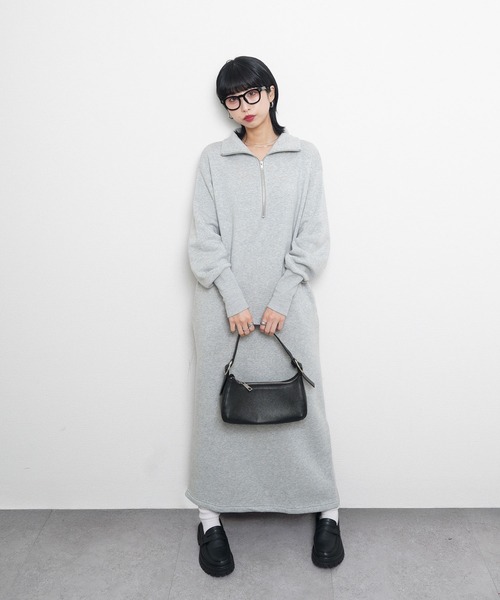 Chillfar（チルファー）の「ハーフジップスウェットワンピース（ワンピース・レディース・ブラック/ブラウン系/グレー/ネイビー系/バーガンディー/オートミール・MEDIUM/LARGE）」の2枚目の写真