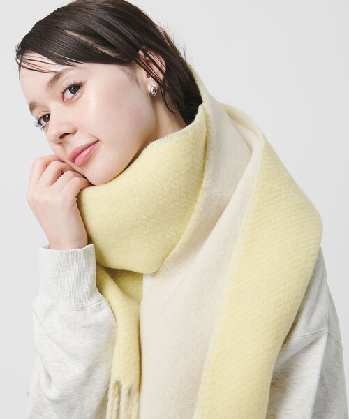 BEAUTY&YOUTH UNITED ARROWS（ビューティーアンドユースユナイテッドアローズ）の「リバーシブル ソフト マフラー（マフラー・レディース・オフホワイト/ネイビー/イエロー・FREE）」の16枚目の写真