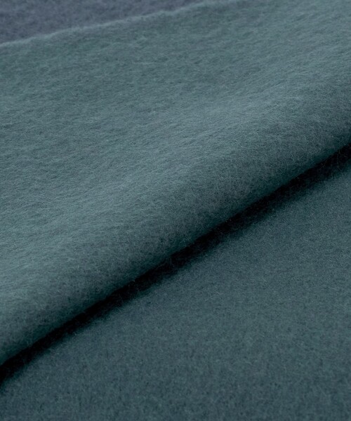 BEAUTY&YOUTH UNITED ARROWS（ビューティーアンドユースユナイテッドアローズ）の「リバーシブル ソフト マフラー（マフラー・レディース・オフホワイト/ネイビー/イエロー・FREE）」の7枚目の写真