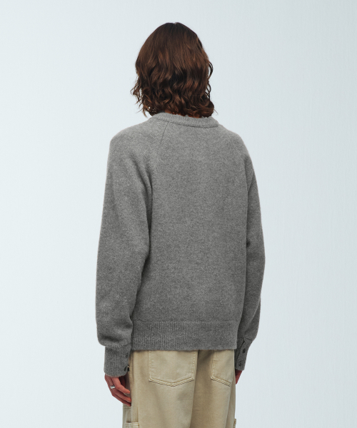 KNITTED(ニッティド)の「シェギドック ウール100% ラウンドカーディガン グレー(カーディガン/ボレロ・レディース・その他・LARGE/MEDIUM/X-LARGE)」の4枚目の写真