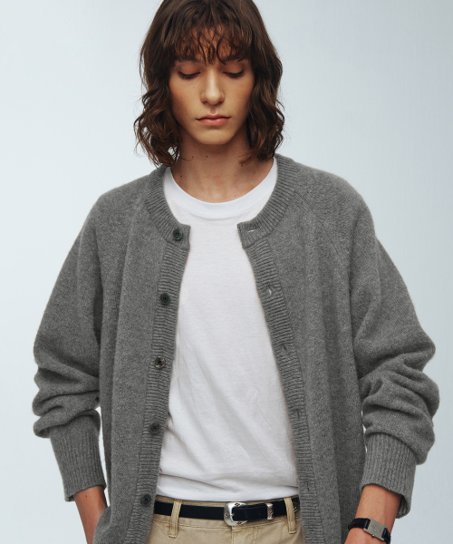 KNITTED(ニッティド)の「シェギドック ウール100% ラウンドカーディガン グレー(カーディガン/ボレロ・レディース・その他・LARGE/MEDIUM/X-LARGE)」の7枚目の写真