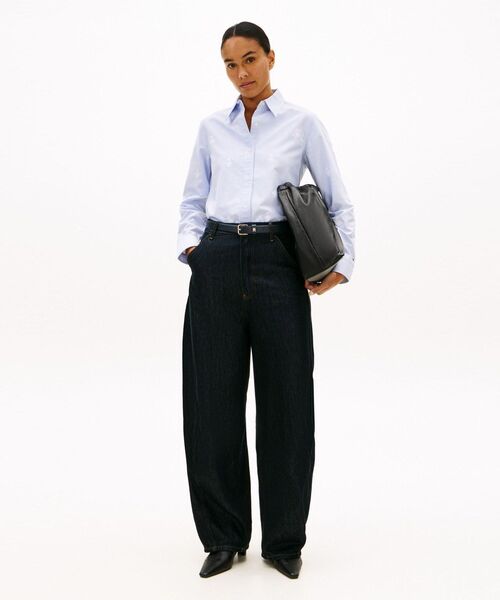 TOMMY HILFIGER(トミーヒルフィガー)の「オックスフォードオールオーバーリラックスシャツ(シャツ/ブラウス・レディース・ネイビー系1・34inch/32inch/36inch)」の3枚目の写真