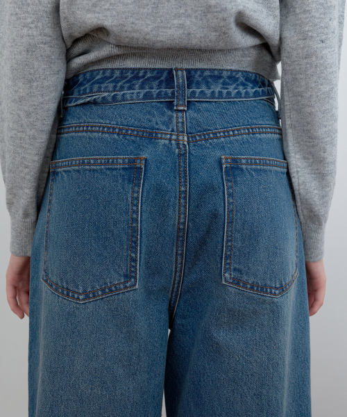 CACELE(カッセル)の「WIDE LEG BELTED JEANS, WASHED BLUE(デニムパンツ・レディース・スカイブルー・SMALL/MEDIUM)」の7枚目の写真