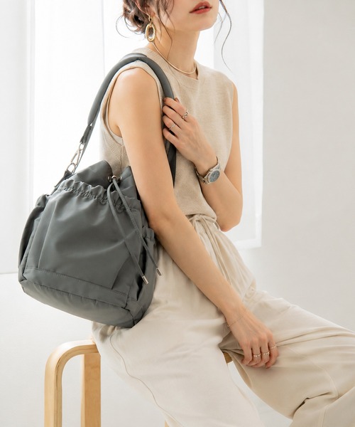 REAIMER(リエメ)の「REAIMER【リエメ】2way ドロストバッグ ハンドバッグ(バックパック/リュック・レディース・アイボリー/ブラウン/グレー/ブラック・FREE)」の11枚目の写真