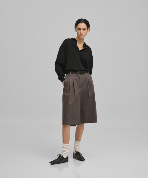 ANOTHER OFFICE WOMEN（アナザー オフィス ウーマン）の「w. Officer Bermuda Pants (Graphite)（その他パンツ・レディース・その他・36/34）」の4枚目の写真