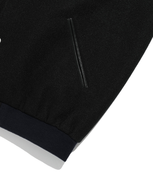 NICE GHOST CLUB(ナイスゴーストクラブ)の「EMBOSSED LOGO WOOL LEATHER VARSITY JACKET_BLACK(NG2EFUB930A)(スタジャン・レディース・ブラック・S/M/L)」の6枚目の写真