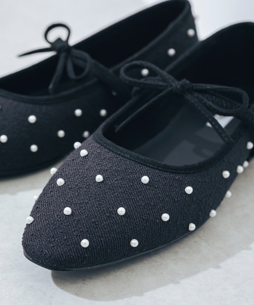 EVOL（イーボル）の「【ふかふか・クッション入り】ラウンドリボンメリージェーンフラットパンプス CA23863（バレエシューズ・レディース・ブラック/ブラック系その他/シルバー・22.0cm/22.5cm/23.0cm/23.5cm/24.0cm/24.5cm/25.0cm）」の4枚目の写真