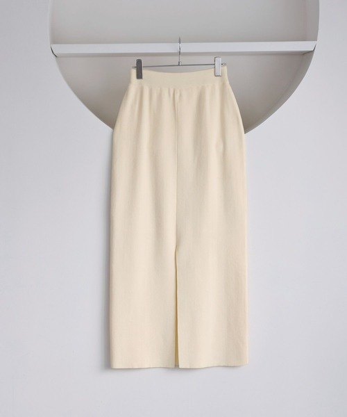 VIS（ビス）の「ピンタックデザインニットスカート（スカート・レディース・オフホワイト/ネイビー・FREE）」の4枚目の写真
