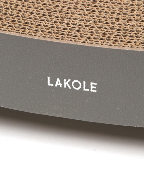 LAKOLE（ラコレ）の「レザー風爪とぎペットベッド / 605927（その他ペットグッズ・レディース・チャコール・FREE）」の4枚目の写真