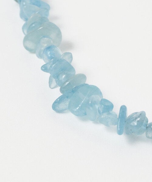 BEAMS BOY(ビームスボーイ)の「ROSETTA PRAYER / CRYSTAL CHIP NECKLACE(ネックレス・レディース・レッド系その他7/サックスブルー・ONE SIZE)」の5枚目の写真