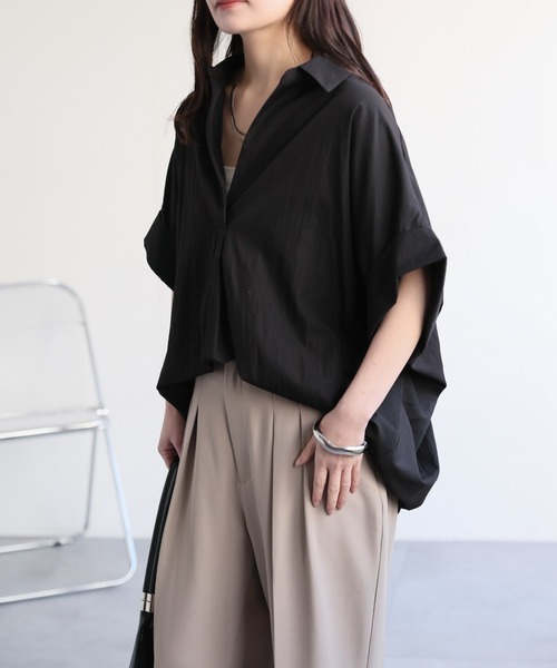 ap retro(アプレトロ)の「スキッパーオーバーサイズシャツ / ゆったりシルエット 大人きれいめ(シャツ/ブラウス・レディース・オフホワイト/ブルー/ブラック/グレイッシュベージュ・FREE)」の8枚目の写真
