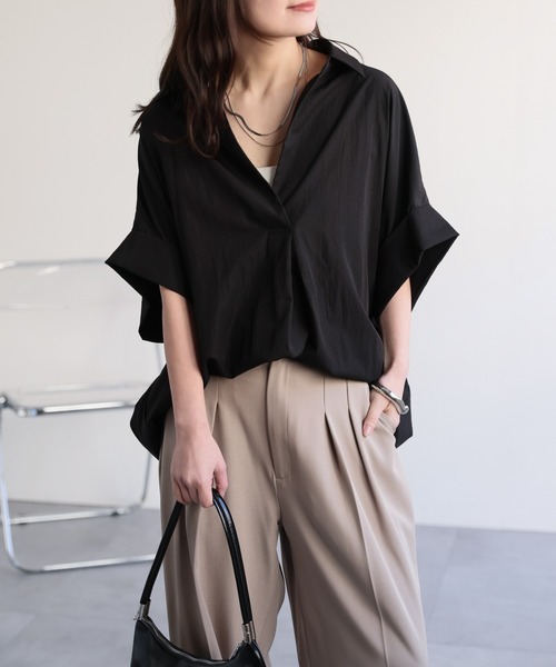ap retro(アプレトロ)の「スキッパーオーバーサイズシャツ / ゆったりシルエット 大人きれいめ(シャツ/ブラウス・レディース・オフホワイト/ブルー/ブラック/グレイッシュベージュ・FREE)」の5枚目の写真