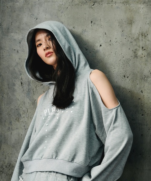 3.3 Field Trip （3.3フィールドトリップ）の「3.3 Field Trip／肩あきクロスフードプルオーバー（スウェット・レディース・グレー/ネイビー/ブラック・FREE）」の11枚目の写真