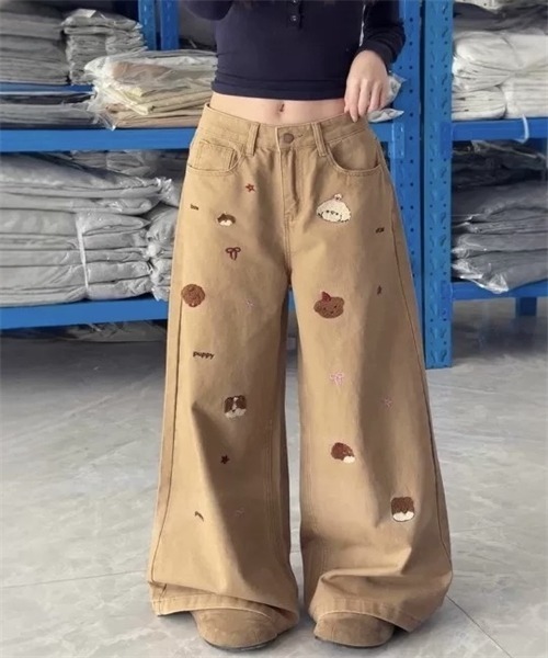 Dream garden(ドリームガーデン)の「刺繍モチーフワイドデニムパンツ(デニムパンツ・レディース・カーキ・XL/S/M/L)」の6枚目の写真