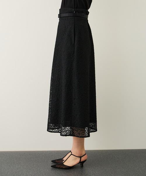ROPE'（ロペ）の「ベルト付きセミフレアレーススカート/イージーケア（スカート・レディース・ブラック/オフホワイト・36/38）」の11枚目の写真