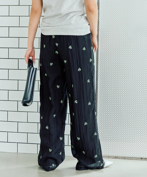 FREAK'S STORE（フリークスストア）の「限定展開　シアー 小花柄 刺繍 ルーズパンツ（その他パンツ・レディース・ブラック/モカ/ナチュラル・ﾌﾘ-）」の8枚目の写真