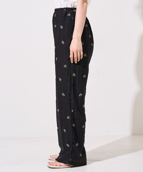 FREAK'S STORE（フリークスストア）の「限定展開　シアー 小花柄 刺繍 ルーズパンツ（その他パンツ・レディース・ブラック/モカ/ナチュラル・ﾌﾘ-）」の11枚目の写真