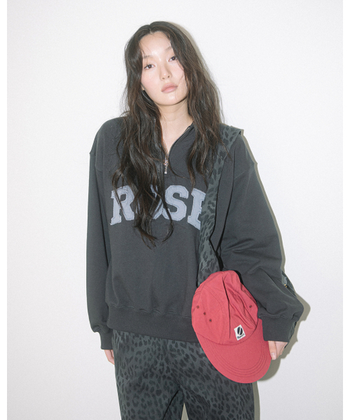 HAVISM（ヘビズム）の「ROSE APLIQUE QUARTER ZIP SWEATSHIRT(CHARCOAL)（スウェット・レディース・その他・ONE SIZE）」の3枚目の写真