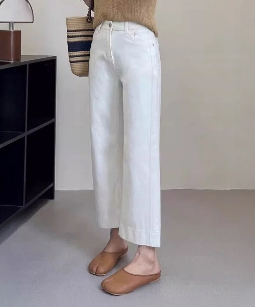 SallyLunn(サリーラン)の「ハイウエストセミワイドデニムパンツ(デニムパンツ・レディース・ブルー/ホワイト・LARGE/MEDIUM)」の1枚目の写真