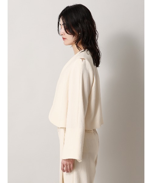 CIS.（シス）の「CIS. カーブショートジャケット ウォッシャブル ストレッチ ポリエステルカルゼ 無地（テーラードジャケット・レディース・ブラック/オフホワイト・36(7号)/38(9号)）」の9枚目の写真