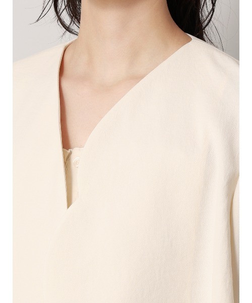 CIS.（シス）の「CIS. カーブショートジャケット ウォッシャブル ストレッチ ポリエステルカルゼ 無地（テーラードジャケット・レディース・ブラック/オフホワイト・36(7号)/38(9号)）」の4枚目の写真