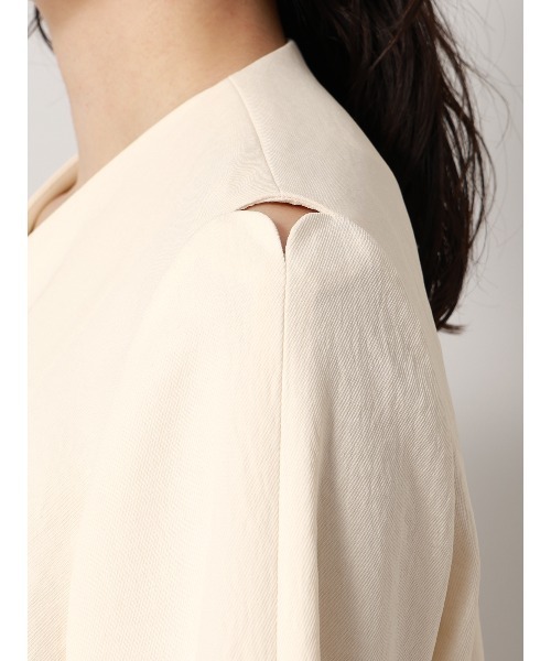 CIS.（シス）の「CIS. カーブショートジャケット ウォッシャブル ストレッチ ポリエステルカルゼ 無地（テーラードジャケット・レディース・ブラック/オフホワイト・36(7号)/38(9号)）」の6枚目の写真