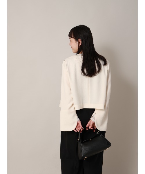 CIS.（シス）の「CIS. カーブショートジャケット ウォッシャブル ストレッチ ポリエステルカルゼ 無地（テーラードジャケット・レディース・ブラック/オフホワイト・36(7号)/38(9号)）」の21枚目の写真