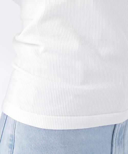 NATURAL BEAUTY BASIC（ナチュラルビューティーベーシック）の「◇ カップ付インナーシリーズ タンクトップ（タンクトップ・レディース・オフホワイト/ブラック・FREE）」の21枚目の写真