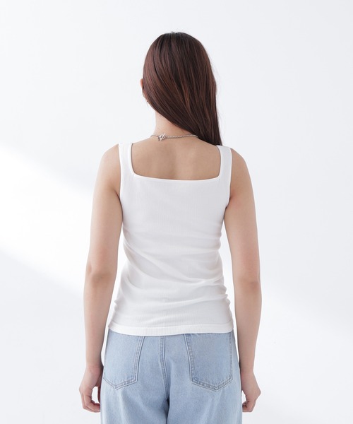 NATURAL BEAUTY BASIC（ナチュラルビューティーベーシック）の「◇ カップ付インナーシリーズ タンクトップ（タンクトップ・レディース・オフホワイト/ブラック・FREE）」の8枚目の写真