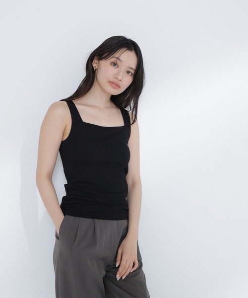 NATURAL BEAUTY BASIC（ナチュラルビューティーベーシック）の「◇ カップ付インナーシリーズ タンクトップ（タンクトップ・レディース・オフホワイト/ブラック・FREE）」の13枚目の写真