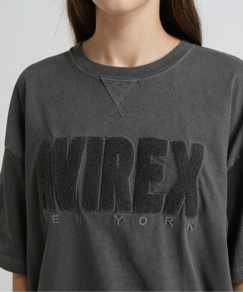 AVIREX(アヴィレックス)の「《直営店限定》FADE WASH SAGARA LOGO T-SHIRT(Tシャツ/カットソー・レディース・パープル/ライトグレー/オフホワイト/チャコールグレー・F)」の10枚目の写真