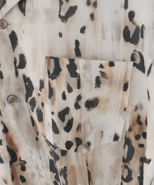 Couture d'adam（クチュールドアダム）の「COUTURE D'ADAM/クチュールドアダム Leopard Italian Print Open Coller Shirt（シャツ/ブラウス・レディース・ベージュ・38）」の4枚目の写真