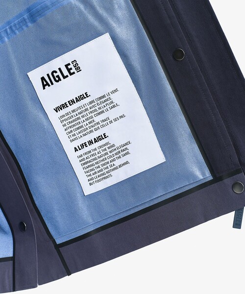 AIGLE(エーグル)の「透湿防水 3レイヤー ショートフレアジャケット(マウンテンパーカー・レディース・ダークネイビー/サンドベージュ/パープル・S/XS/M)」の18枚目の写真