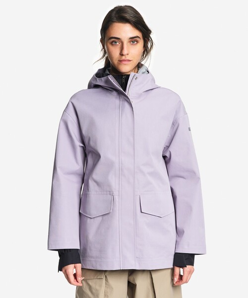 AIGLE(エーグル)の「透湿防水 3レイヤー ショートフレアジャケット(マウンテンパーカー・レディース・ダークネイビー/サンドベージュ/パープル・S/XS/M)」の13枚目の写真